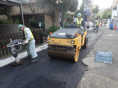 道路維持工事（中目黒四丁目）